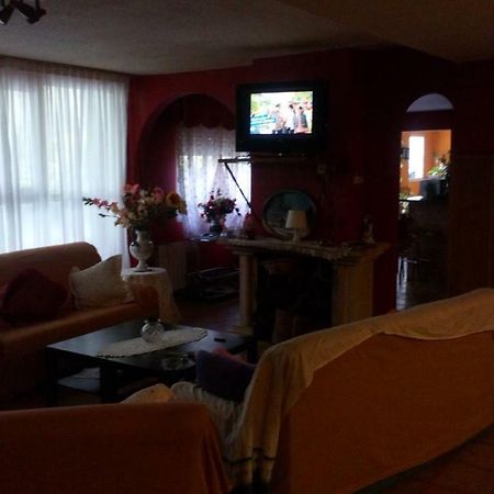 Hostal El Venero Sotillo de la Adrada Zewnętrze zdjęcie